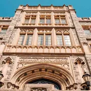 La finanza cattolica passa per l'università