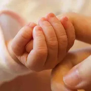 Denatalità, resistiamo al fatalismo. Con le famiglie si può
