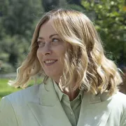Meloni lancia la sfida per il 2027