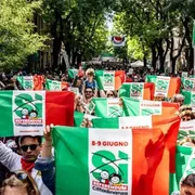 Gli italiani di fatto, ma non di diritto. Perché si farà un referendum