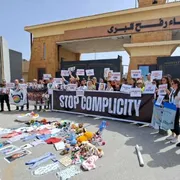 «Basta complicità». Dal valico di Rafah il grido di Ong e politici
