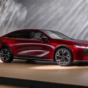 Mazda 6e, l'unica elettrica che regala tre anni di ricarica gratuita