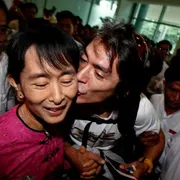 Gli 80 anni di Aung San Suu Kyi: i golpisti la nascondono al mondo