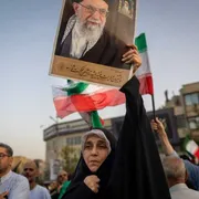 L'illusione del cambio di regime a Teheran. Ma una crepa c'è