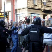In Serbia la protesta anti-Vucic cambia pelle (e si nazionalizza)