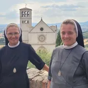 Le suore arrivate a Roma a piedi dalla Polonia per stare con i giovani