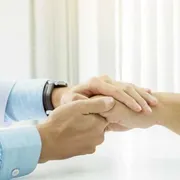 “Aiutare a morire”? Nel mistero della fine si decide chi vogliamo essere