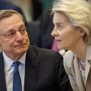 Draghi scuote l'Europa: basta tabù, ora azioni straordinarie