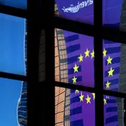 Scegliere il futuro: Europa al bivio tra due Occidenti