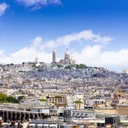 Mancano le case: a Parigi ora c'è un piano del Comune per abitare nei garage