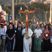 Il Papa ai giovani: non seguite chi usa la fede per dividere