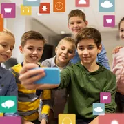 Su social e minori è il momento delle scelte forti