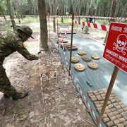 Myanmar, la morte cala dal cielo: strage di bambini