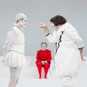 A Torino un Amleto tragico sotto la maschera da clown