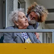 Anziani fragili, come uscire dell'emergenza