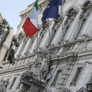 Un argine alle sentenze che dettano regole sul fine vita
