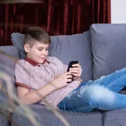 La trappola dei social è reale: l’Australia interviene, e l'Italia?