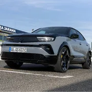 Anima da rally, corpo da strada: c'è una Opel elettrica che unisce due mondi