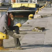 La povertà non si cura (solo) con i sussidi