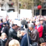 Quanta paura di protestare (manco fosse un reato)