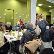 Un momento del pranzo di Natale a Kiev con Sant'Egidio
