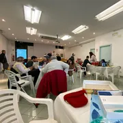 Aggiungi un posto a tavola. A Bellaria venti persone sole riunite per il pranzo natalizio