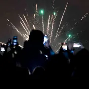 E se finiamo senza il botto? Meglio non pensarci. E auguri