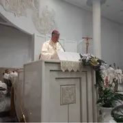 Il vescovo di Palermo contro le violenze allo Zen: «Siamo tutti responsabili degli spari»