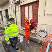 Anche gli strumenti della banda di Niscemi sono stati portati fuori dalla zona rossa / CASSISI