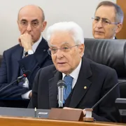 Il richiamo del Colle al «rispetto tra le istituzioni» e il nuovo affondo della premier