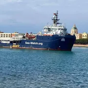 La Sea Watch ha attraccato a Trapani: tutti in salvo i migranti