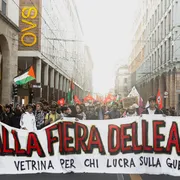 Gli ambientalisti in campo contro la fiera delle armi a Parma