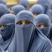 In Afghanistan la resistenza la fanno le ragazze. Continuando a imparare nonostante le scuole chiuse