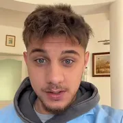 L’influencer Oszkar Kallai su TikTok