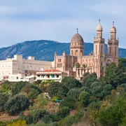 Il Papa ad Annaba. «Il figlio di Agostino oggi torna a casa»