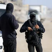 Palestina, Hamas apre al disarmo e tratta con Abu Mazen: è la prima volta