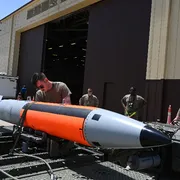 La grande finanza fa retromarcia e torna a investire sulle armi nucleari