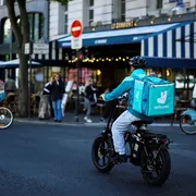 Rider: in Francia accuse per tratta