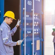Il Giappone (che invecchia) apre al lavoro straniero
