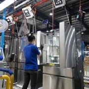 Il piano choc di Electrolux: 1.700 esuberi in Italia
