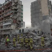 Ucraina, tutto come prima: massiccio attacco russo su Kiev nella notte
