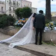 Le nozze di Muhammed e Raffaella coi fiori per Bakari Sako
