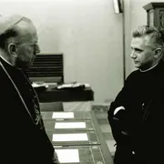 18 novembre 1965. La Chiesa? Non insegna la Parola, la ascolta