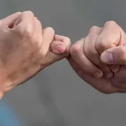 I giovani credono ancora nelle promesse, e non per scherzo