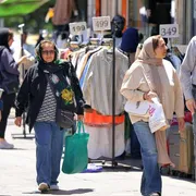 Niente carne e riso: gli iraniani senza più speranze (ma torna internet)