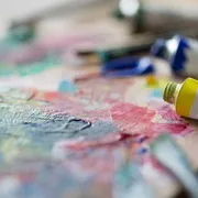 Il genio creativo come resistenza all’algoritmo. L’arte ci salverà