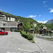 Ci sono mille tonnellate di uranio sotto la montagna, in Val Seriana. E un'azienda canadese vorrebbe estrarle