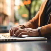 Tutto casa e lavoro:
le giornate ibride
e quel confine
che non si vede più
