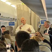 Il Papa: servono dialogo e risposte per l’Ucraina e il Libano. Non è giusta la guerra in Iran