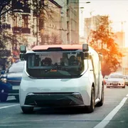 L’auto senza guidatore tra etica e algoritmi: l'Europa apre ai robotaxi